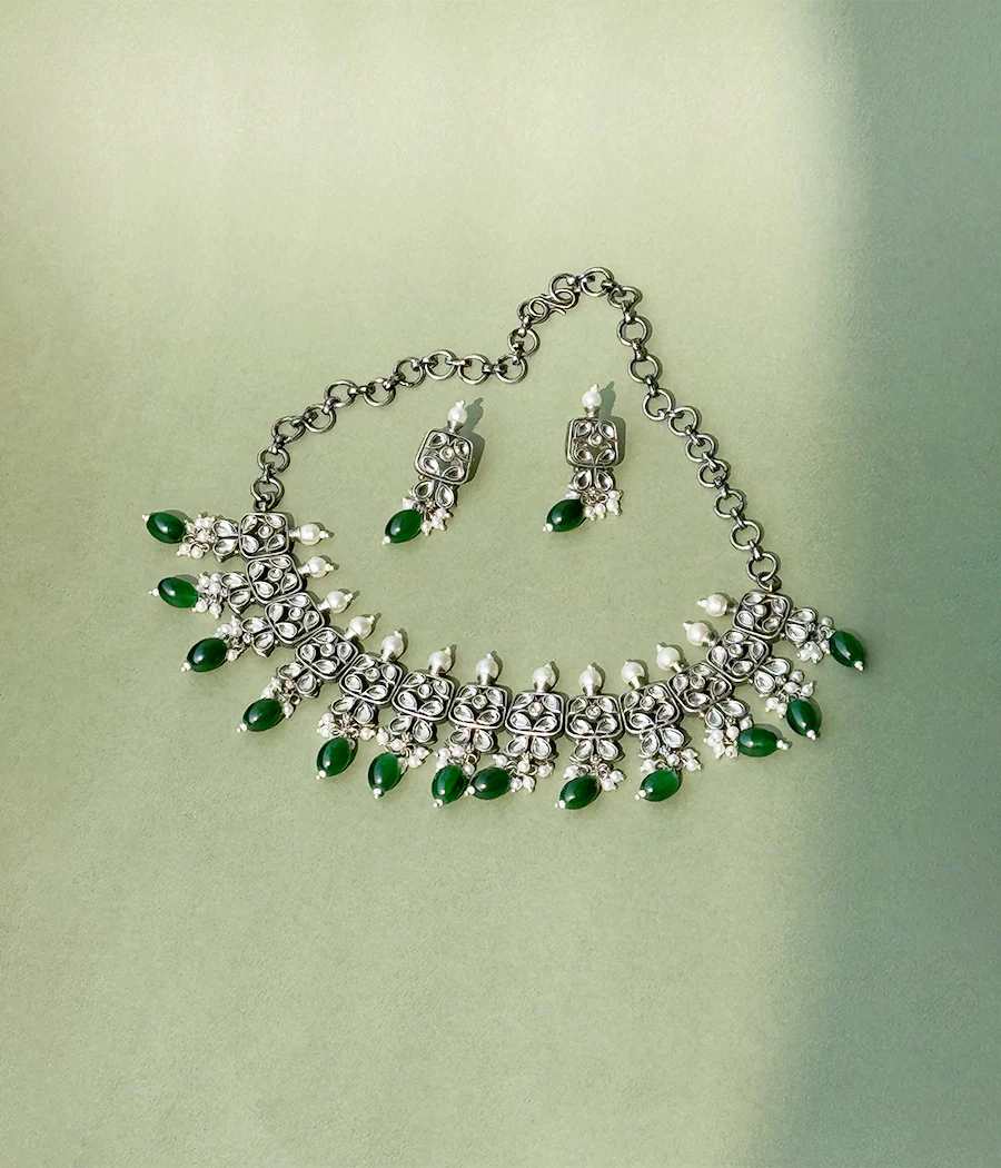 Emerald Enchantment Polki Set - Image 5