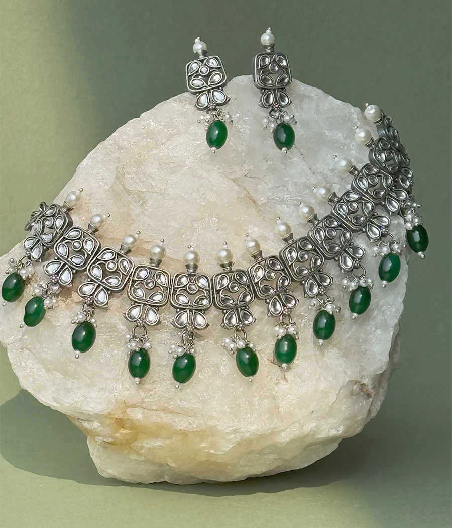 Emerald Enchantment Polki Set - Image 6