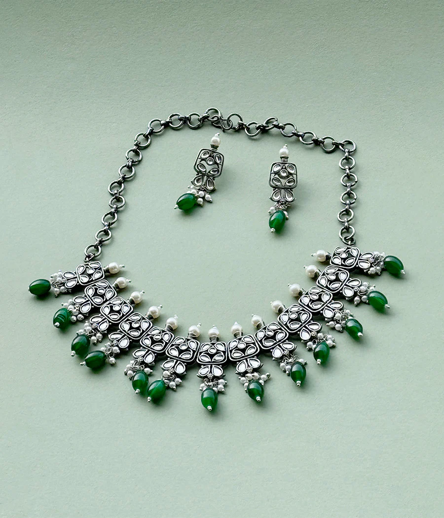 Emerald Enchantment Polki Set - Image 8