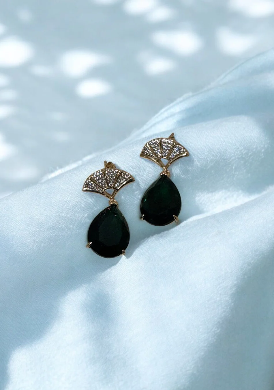 Emerald Fan Luxe Drops - Image 5