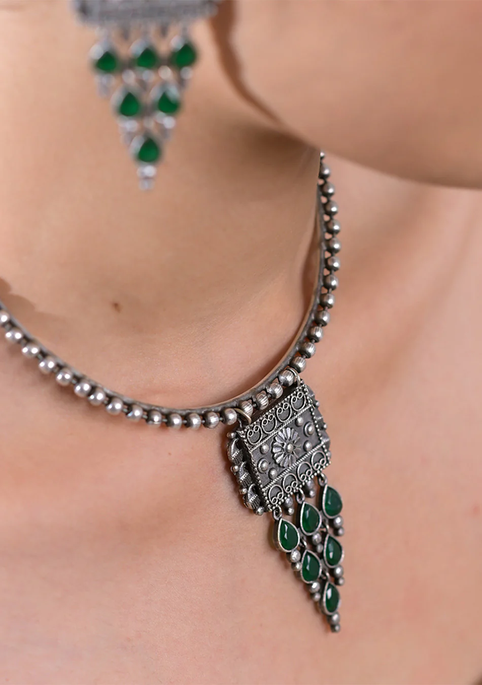 Emerald Oasis Choker Set - Image 2