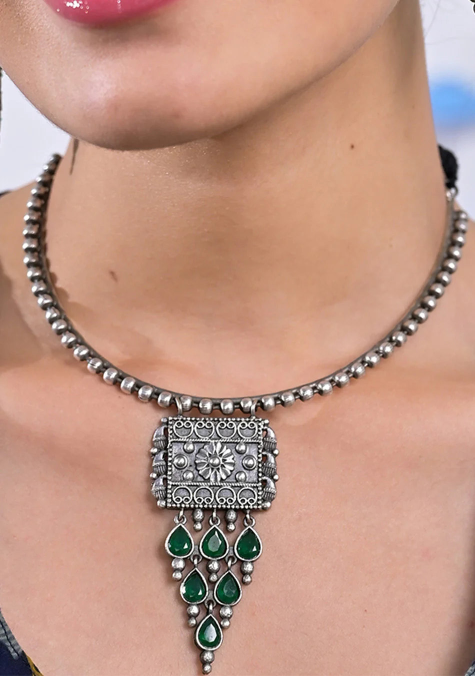 Emerald Oasis Choker Set - Image 7