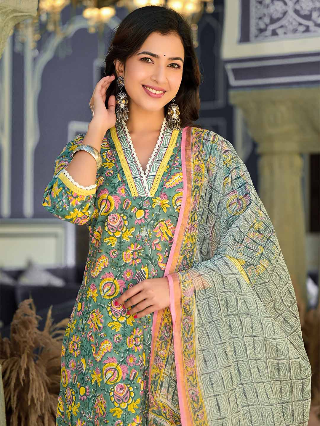 Evergreen Elegance Suit Set with Kota Dupatta - Image 3