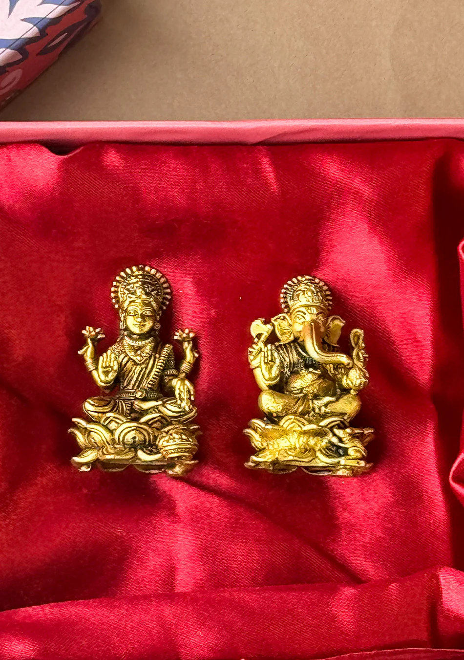 LOTUS BASE LAKSHMI GANESHA PAIR with bell in gift box - Image 2