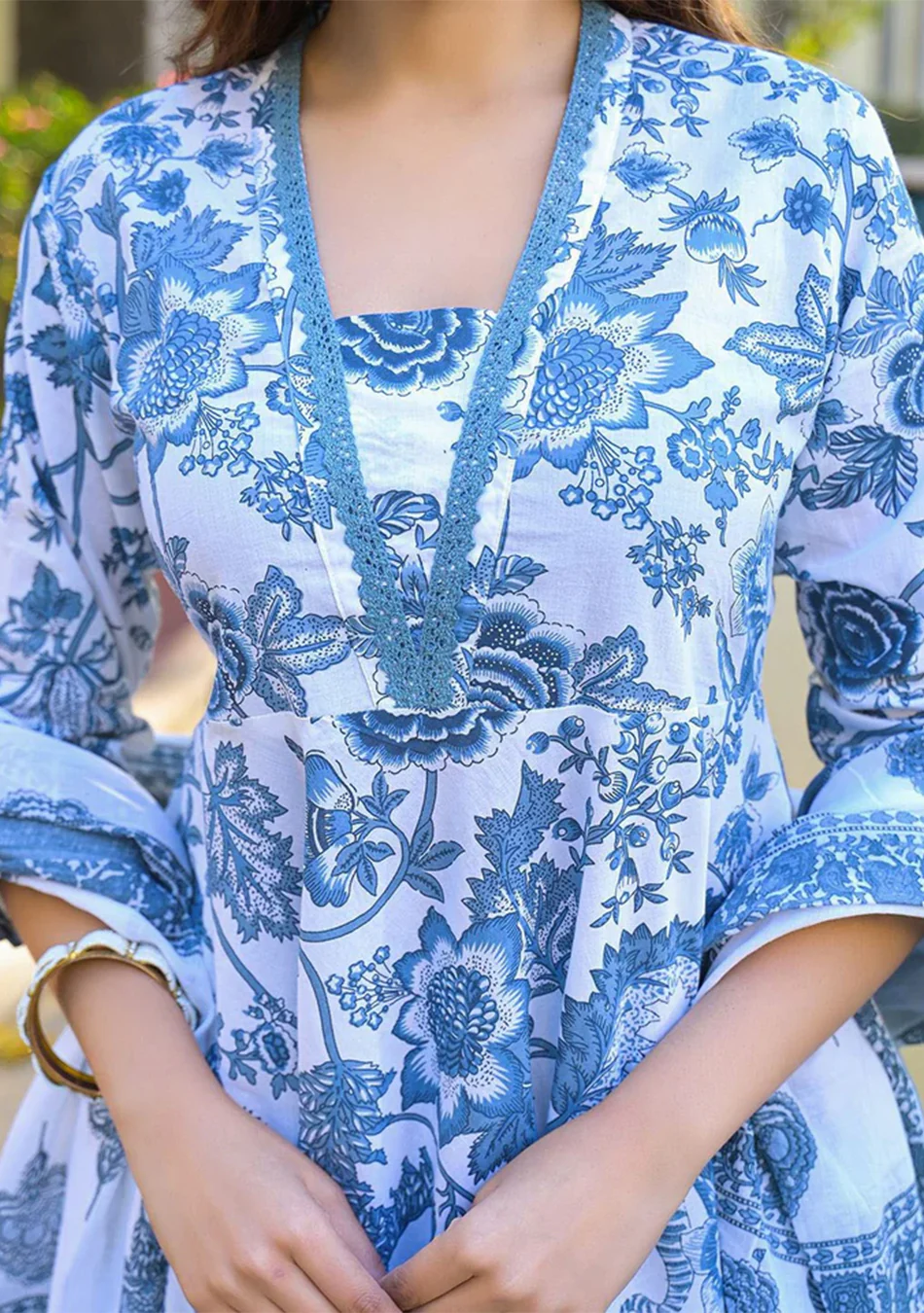 Blue Floral Printed Anarkali Pure Cotton Kurta with Trousers & Dupatta - Image 4