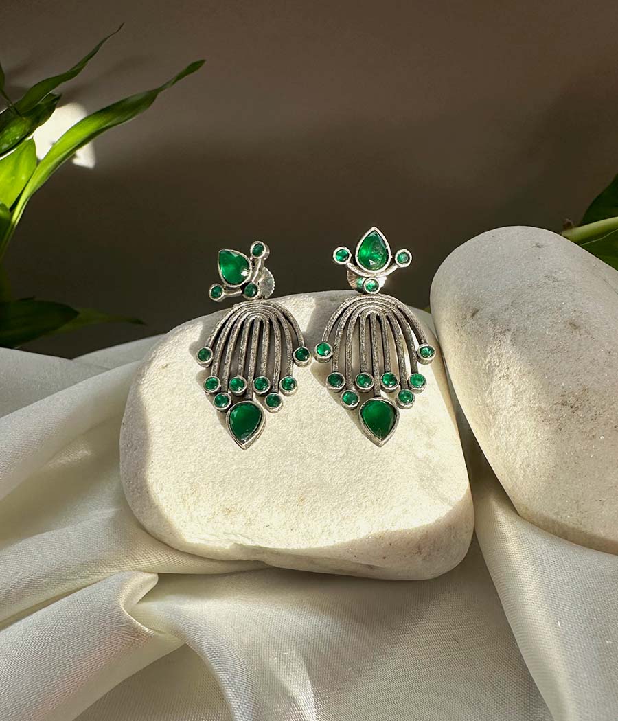 FULLY GREEN FROST RADIANCE STUDS - Image 2