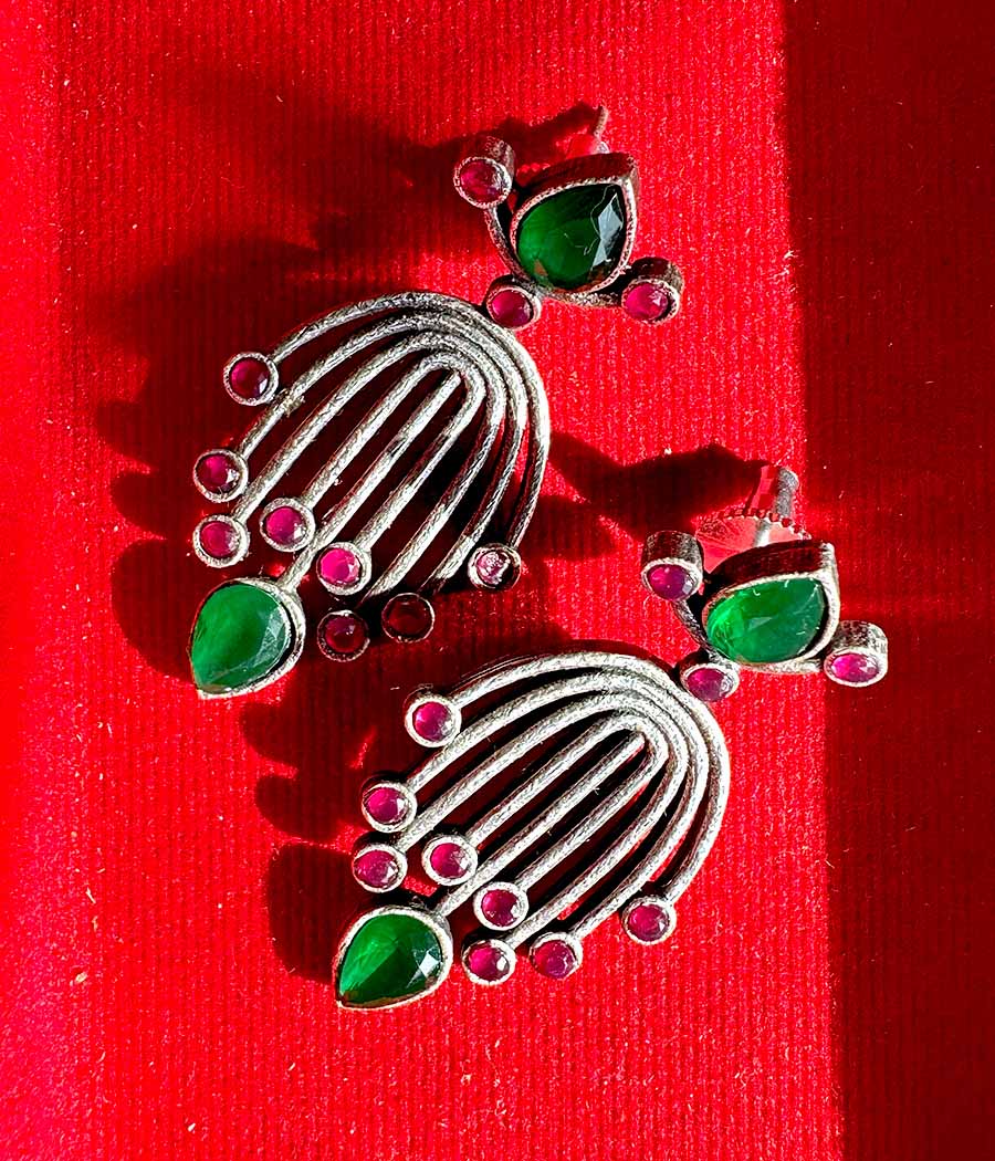GREEN FROST RADIANCE STUDS - Image 2