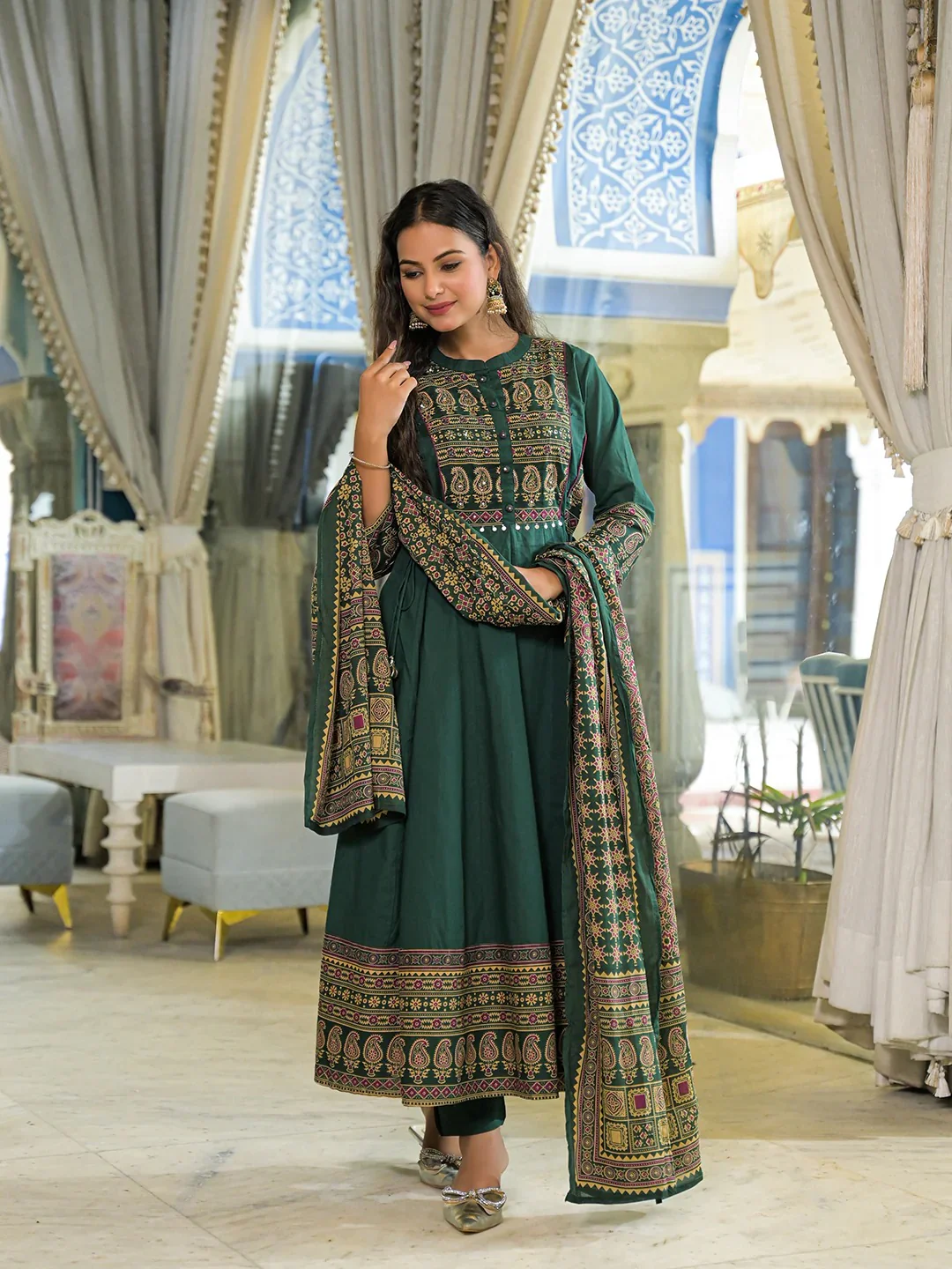 Green Paisley Print Cotton Anarkali Kurta Pant Set With Dupatta - Image 2