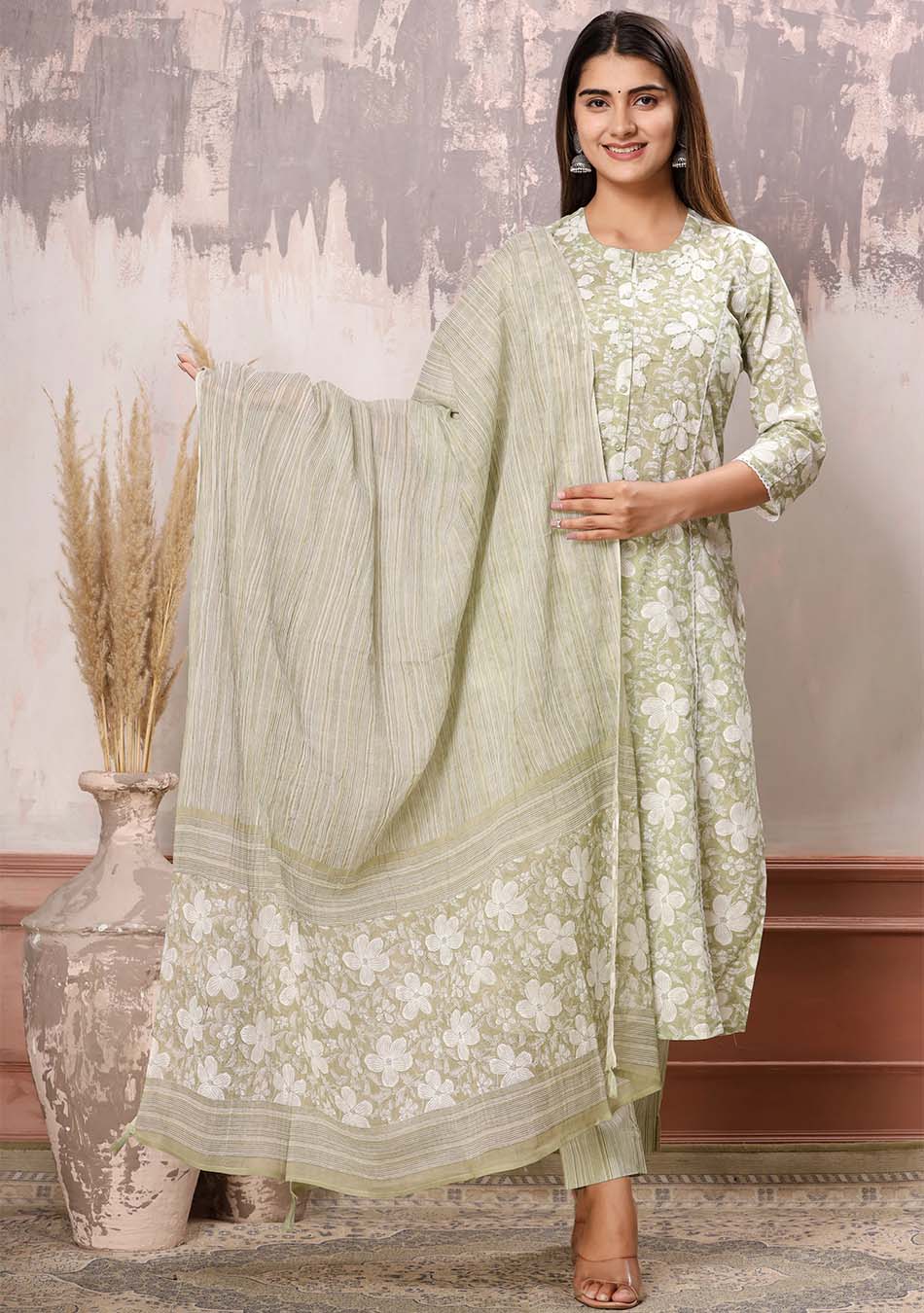 Green-White Floral Print Kurta Pant Set with Dupatta - Image 2