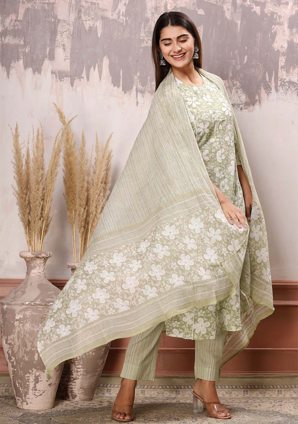 Green-White Floral Print Kurta Pant Set with Dupatta - Image 4
