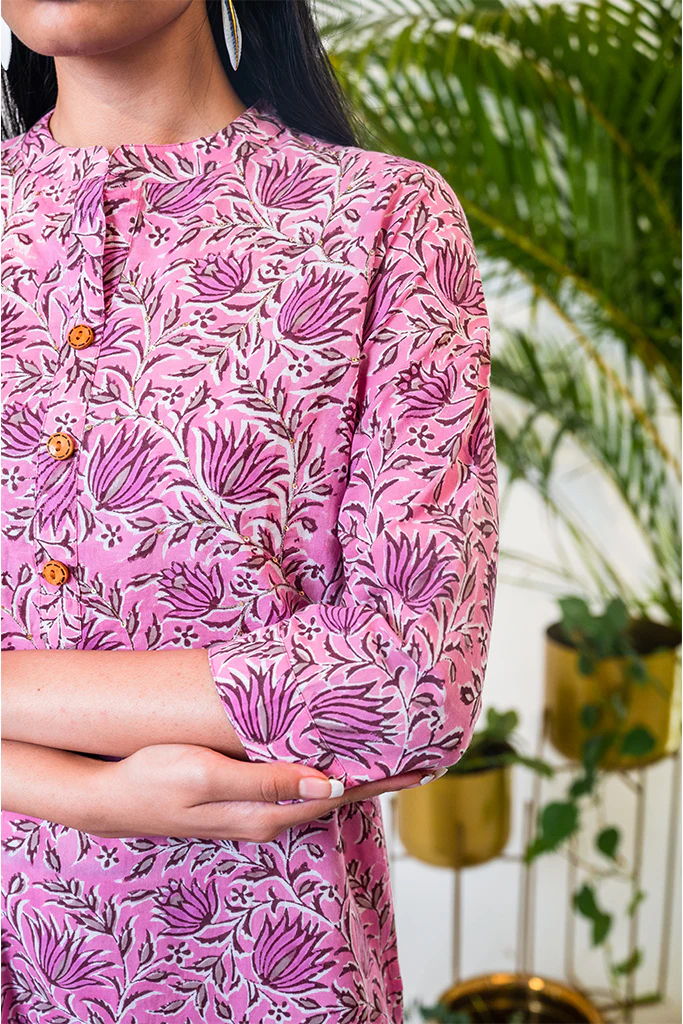 Handblock Printed Deep Pink Kurta and Pant Set - Image 4