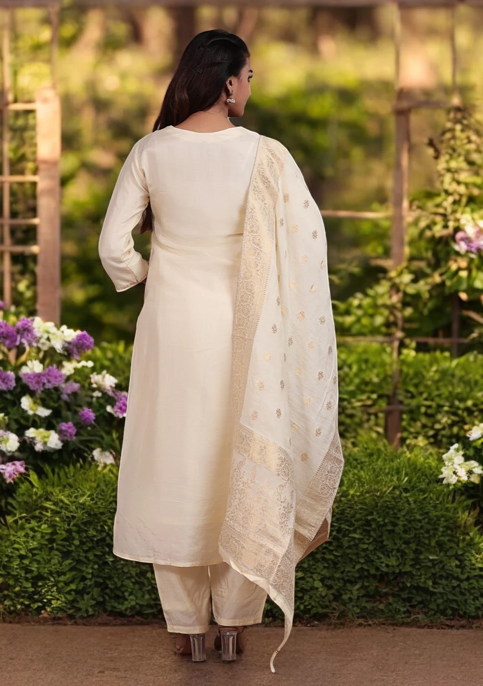 Ivory glow Zardozi Suit Set - Image 7