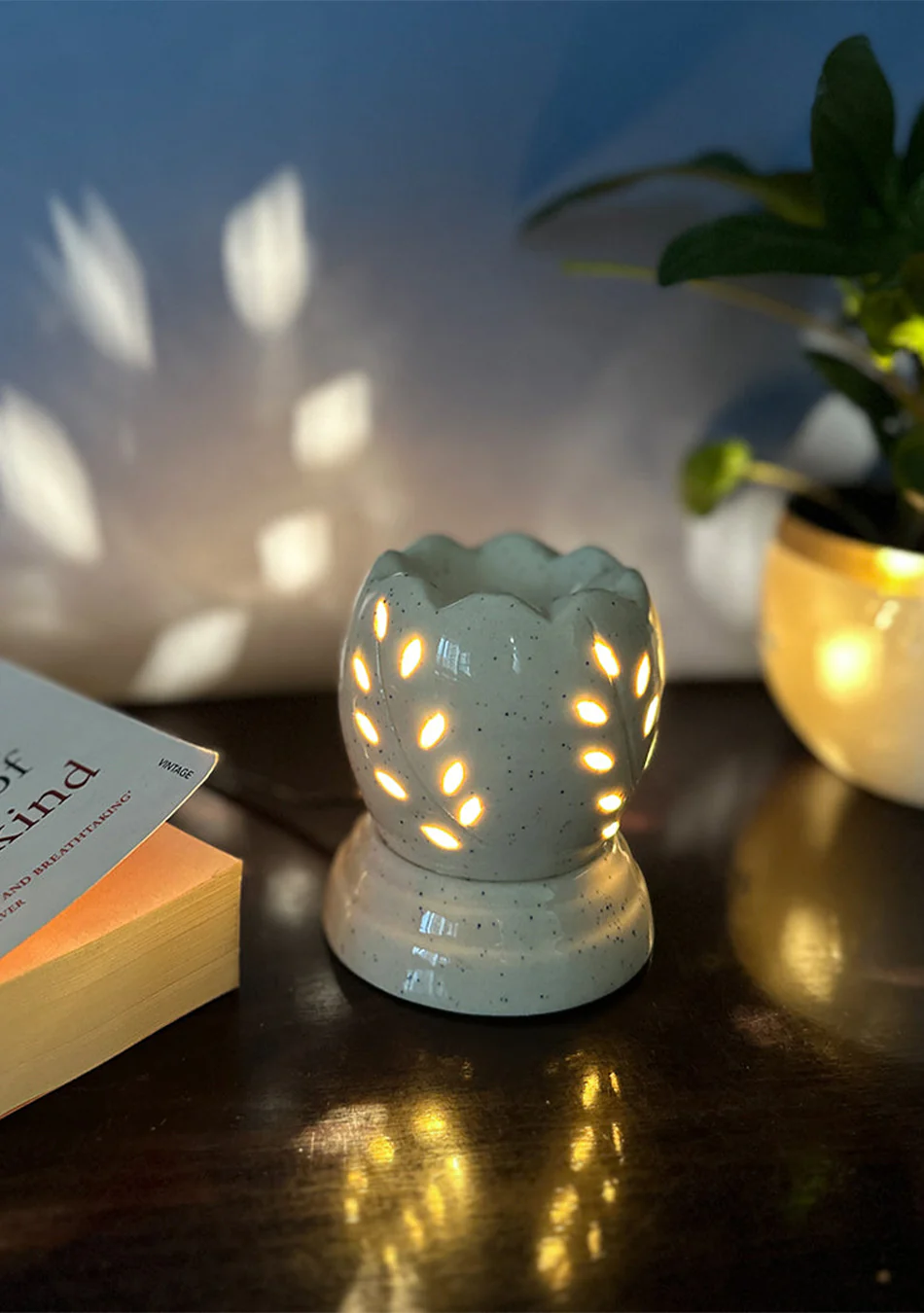 Ivory Leaf Ceramic Diffuser - Image 10