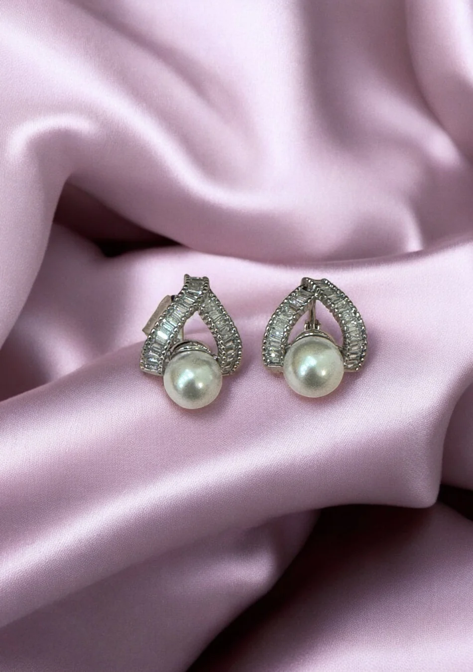 Snow Pearl Elegance Pendant Set - Image 3