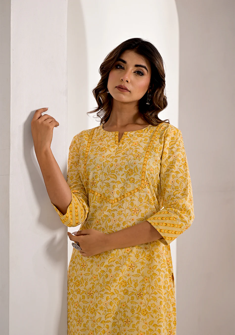 Lemon Floral Printed Kurta Pant Set - Image 3