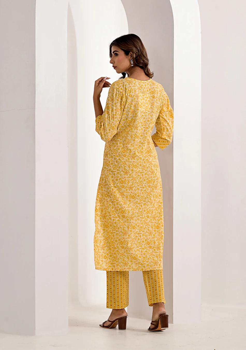 Lemon Floral Printed Kurta Pant Set - Image 5