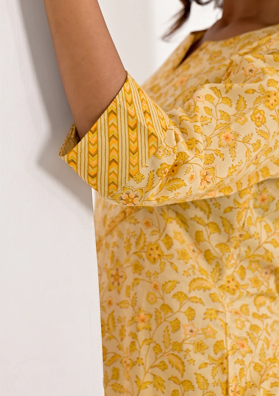 Lemon Floral Printed Kurta Pant Set - Image 6
