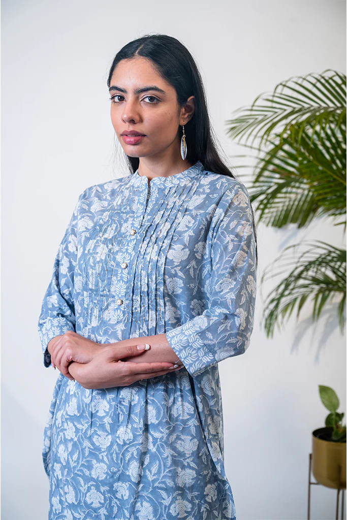 Blue Floral Motif Hand Block Kurta & Pant Set - Image 3