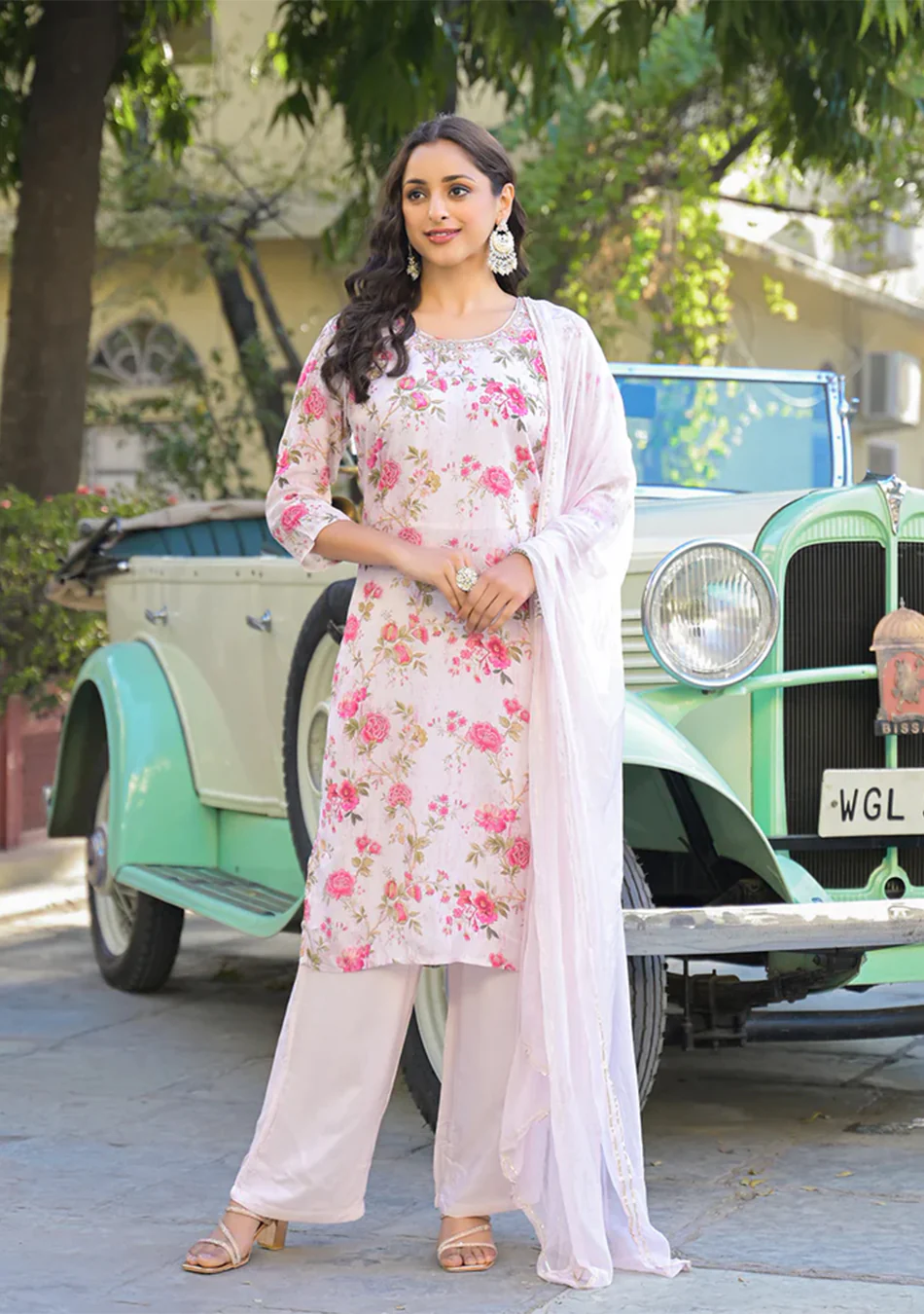 Light Pink Floral Printed Muslin Straight Kurta Pant with Dupatta - Image 4