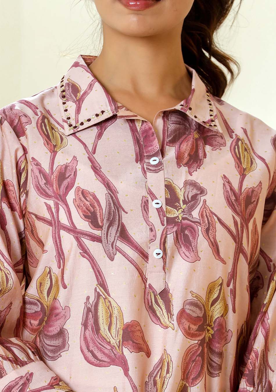 Light Pink Muslin Kurta With Hem Cuffed Pant Set - Image 4