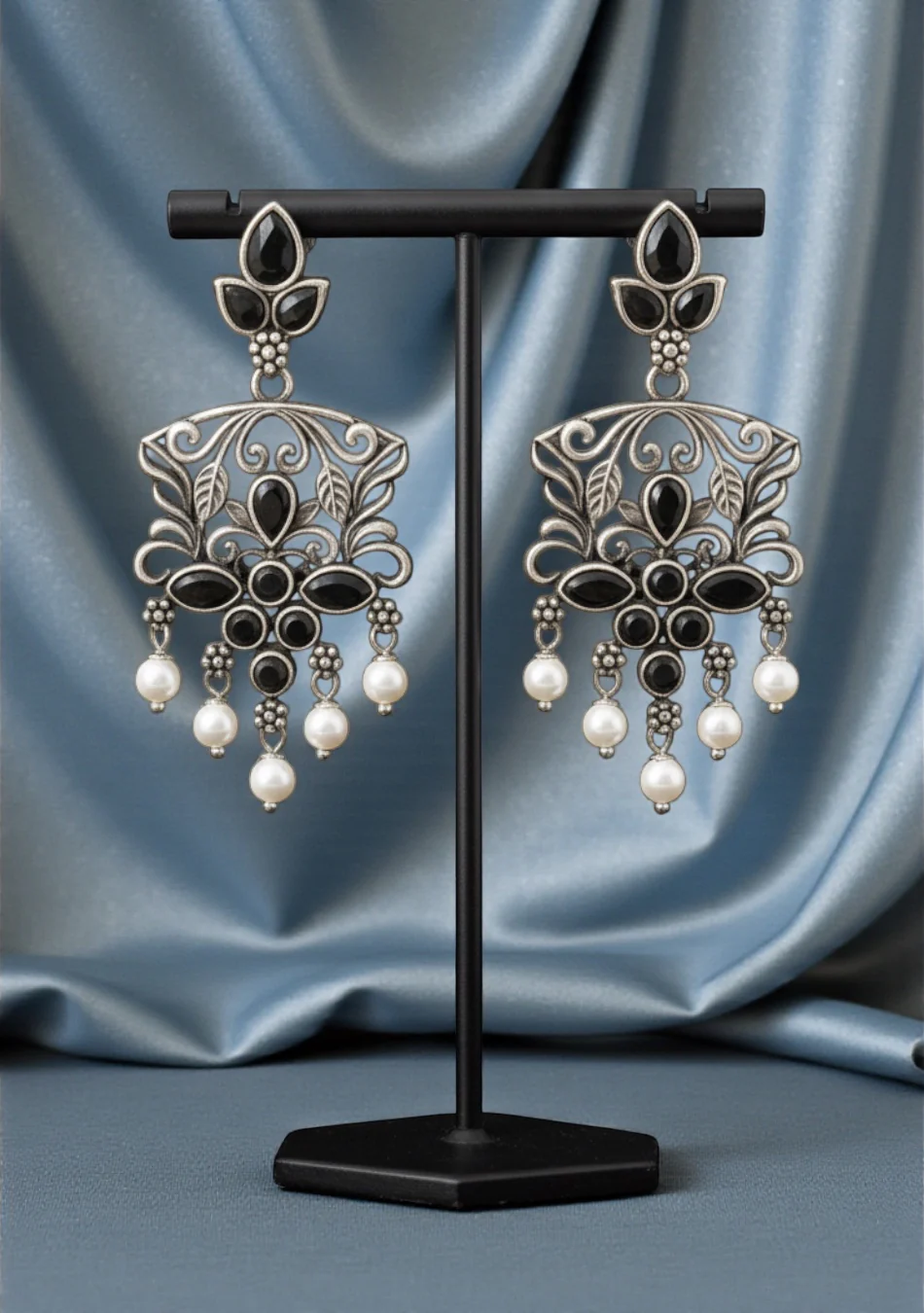 Midnight Pearl Elegance