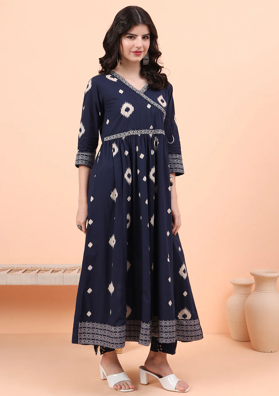 Aravalii Noir Royale Heritage Ensemble - Image 4