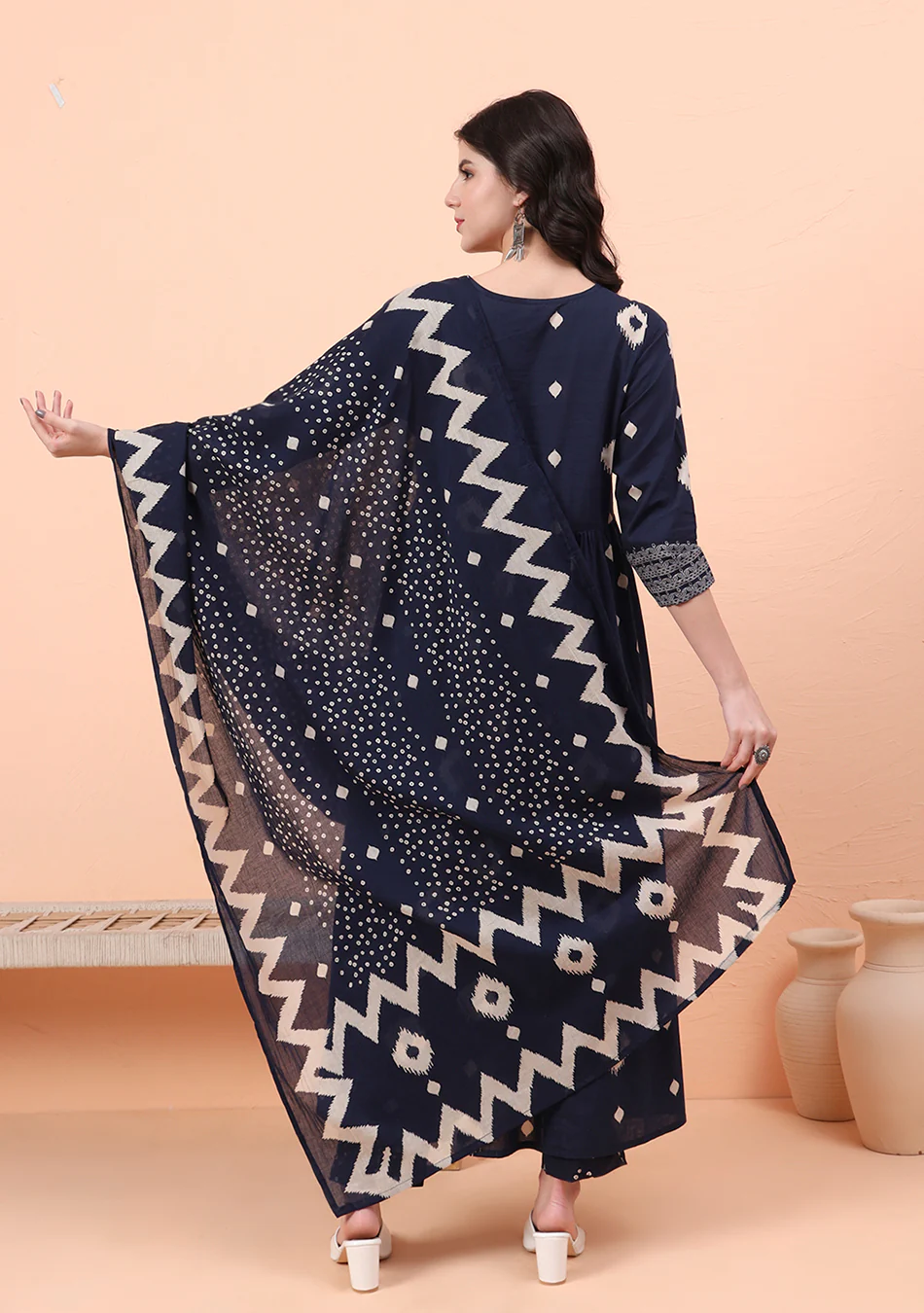 Aravalii Noir Royale Heritage Ensemble - Image 6