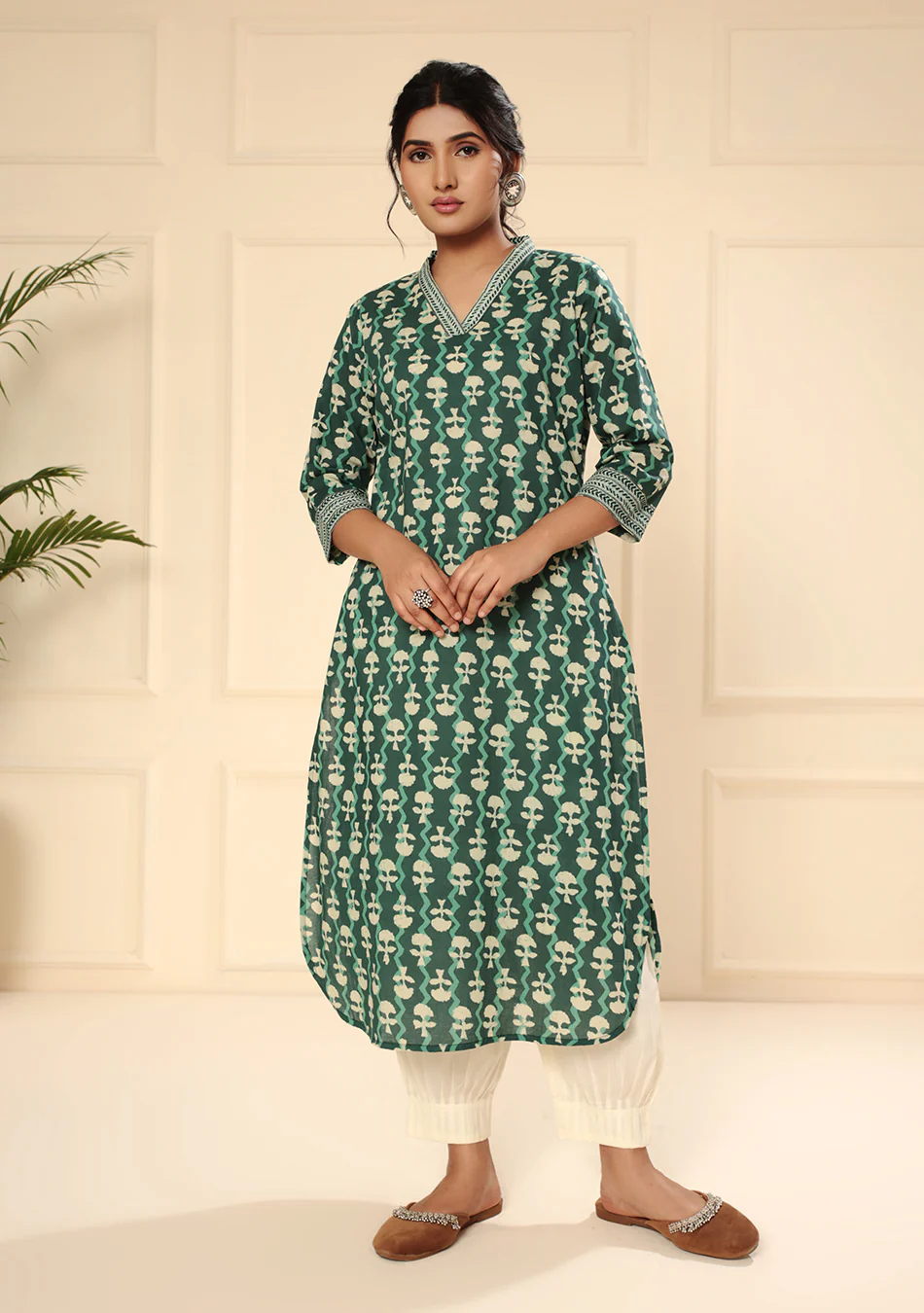 Aravalii Mineral Verde Handprinted Kurta