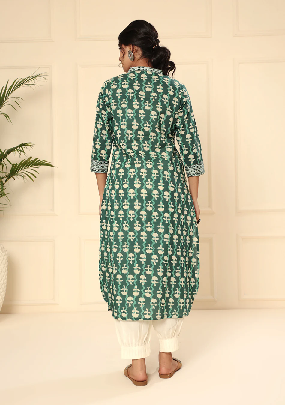 Aravalii Mineral Verde Handprinted Kurta - Image 3