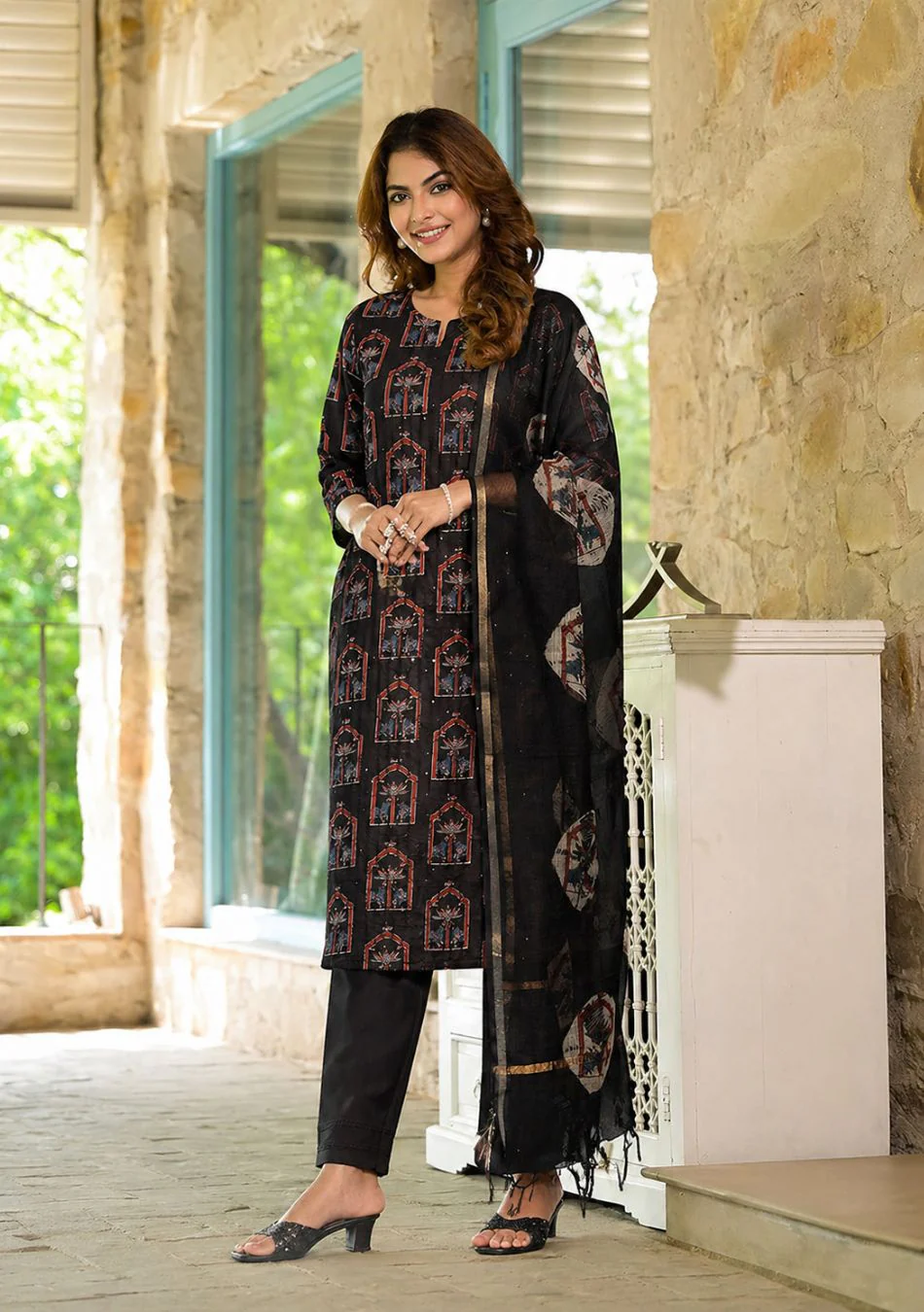 Aravalii Noir Mehraz Suit Set - Image 13