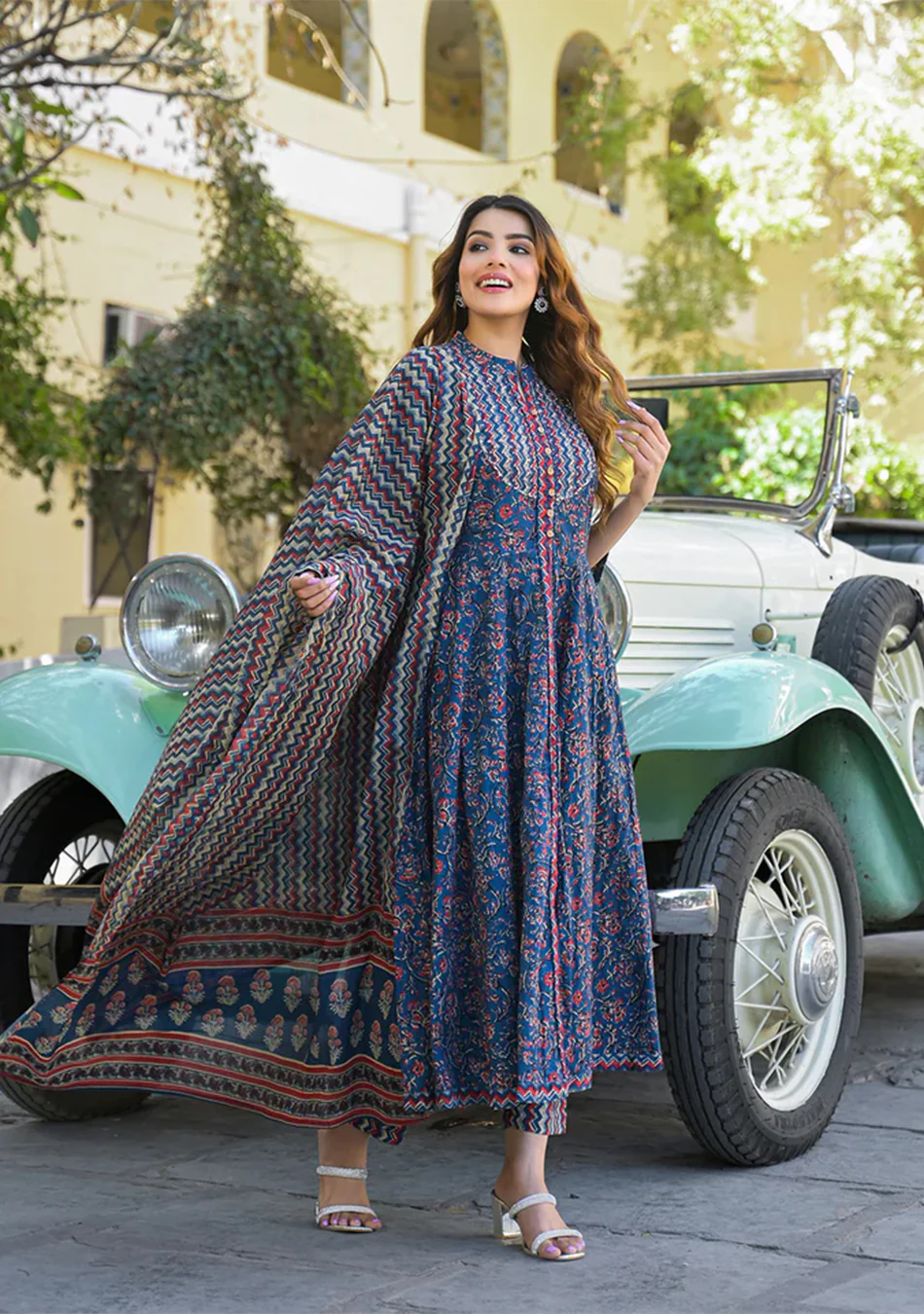 Multicolor Floral Print Cotton Fabric Kurta Pant With Dupatta - Image 2