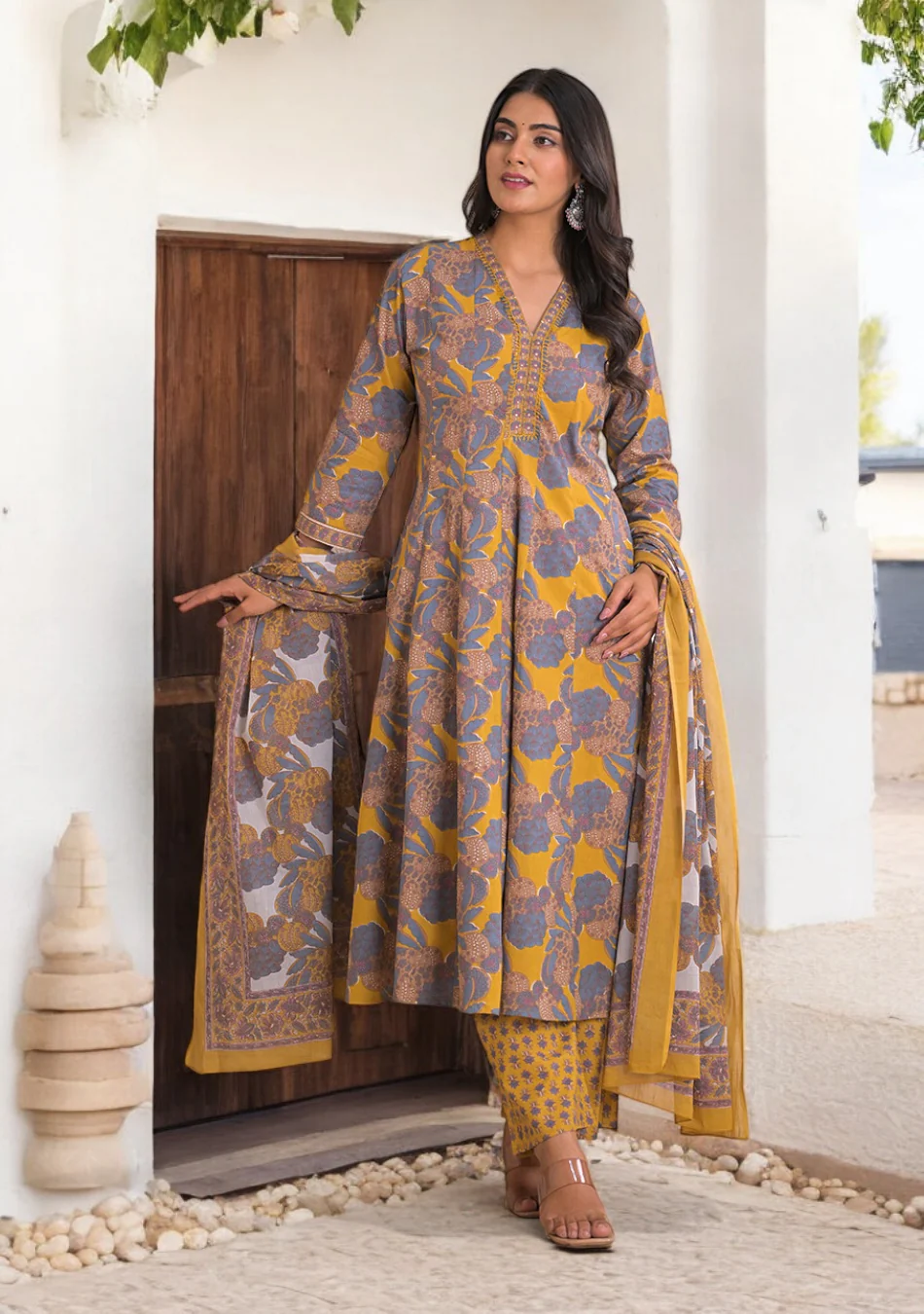 Aravalii Saffron Noor Heritage Anarkali Set - Image 6