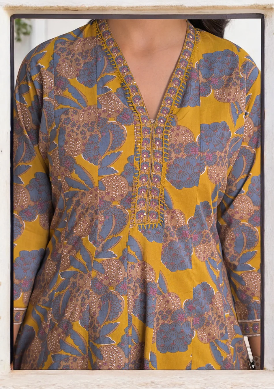 Aravalii Saffron Noor Heritage Anarkali Set - Image 8