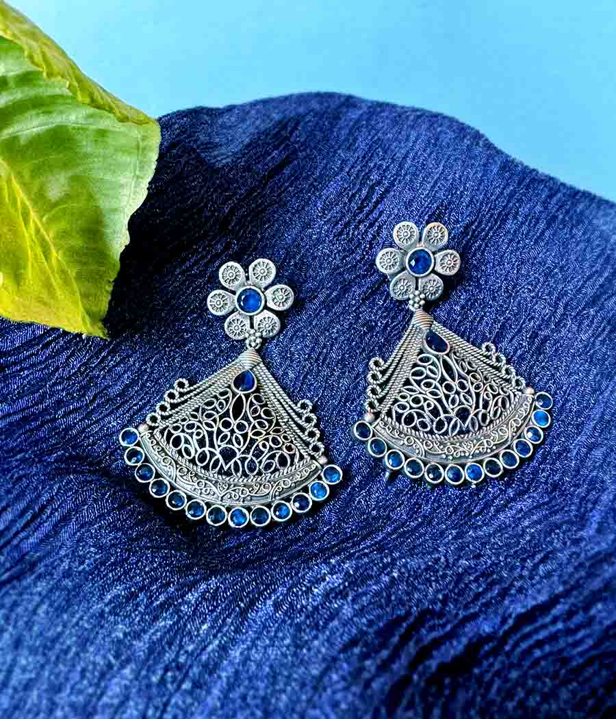 Navy Bloom Dangler - Image 5