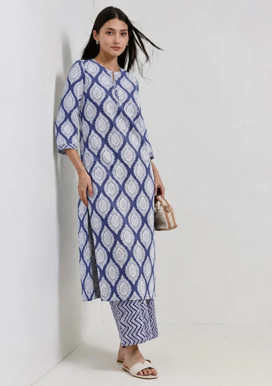 Aravalii Indigo Ripple Kurta Set - Image 2