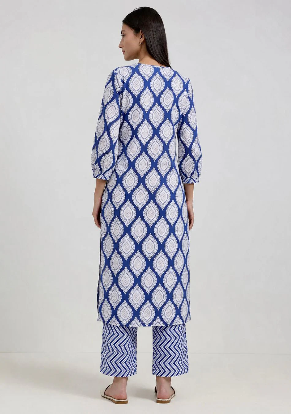 Aravalii Indigo Ripple Kurta Set - Image 4
