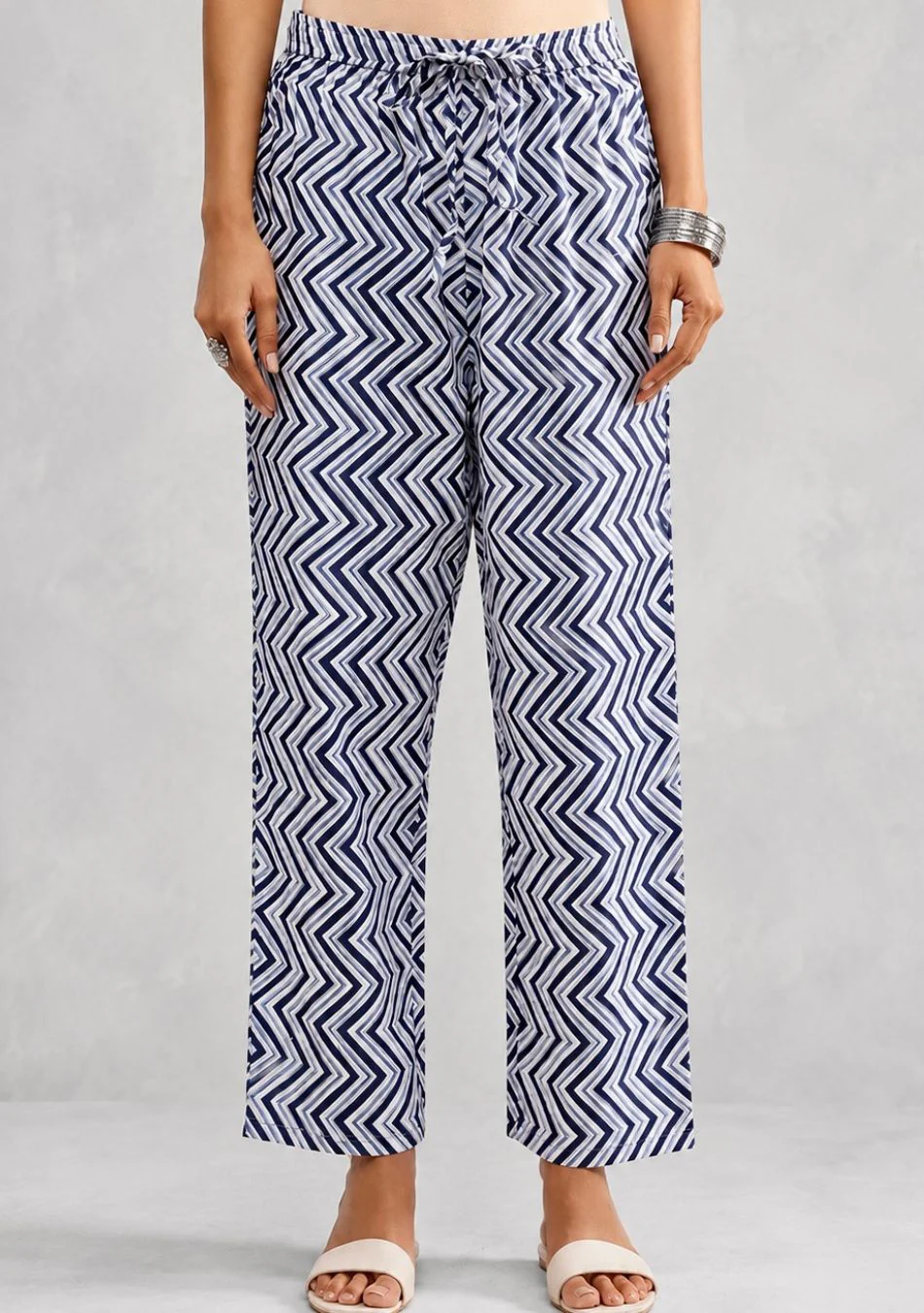 Aravalii Indigo Ripple Kurta Set - Image 6