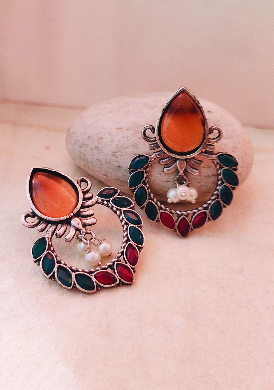 ORANGE PEARL FUSION STUDS - Image 2