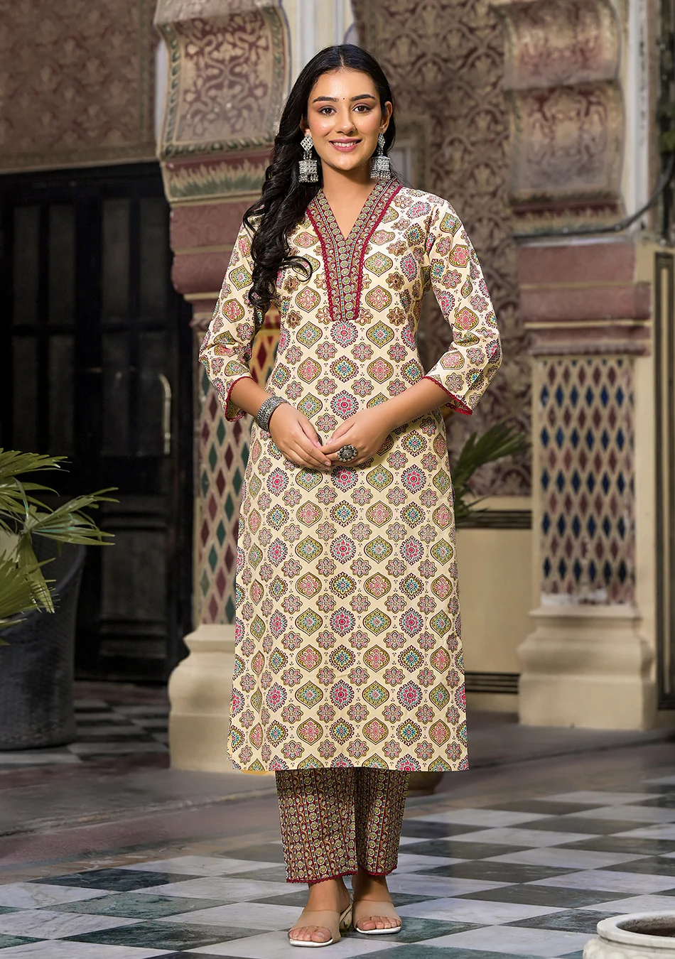 Patterned Beige and Maroon Suit With Dupatta - Image 2