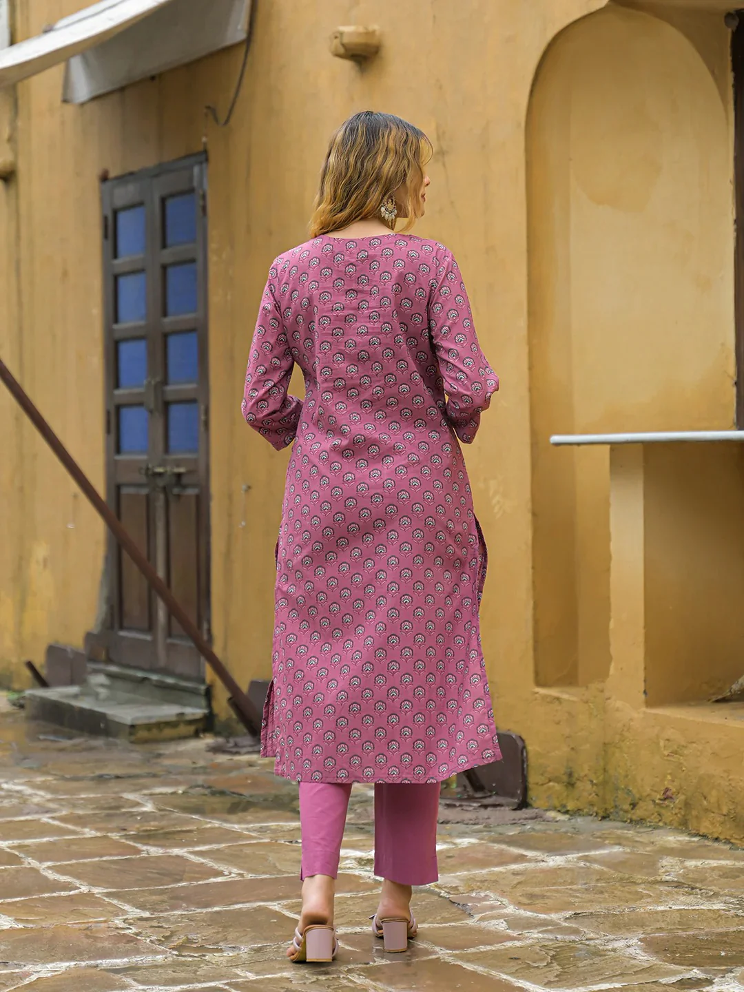 Pink Embroidered Cotton Straight Kurta Pant Set With Dupatta - Image 6