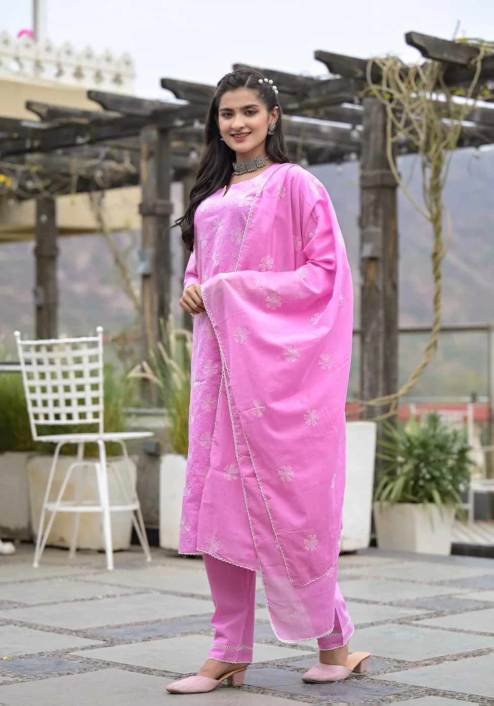 Pink White Aari work Suit Set With Dupatta - Image 4