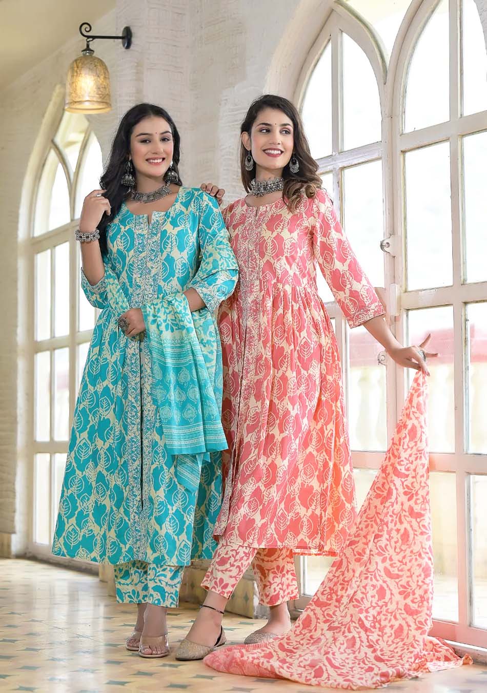 Pink & Cream Front Open Print Kurta Pant Set With Dupatta - Image 3