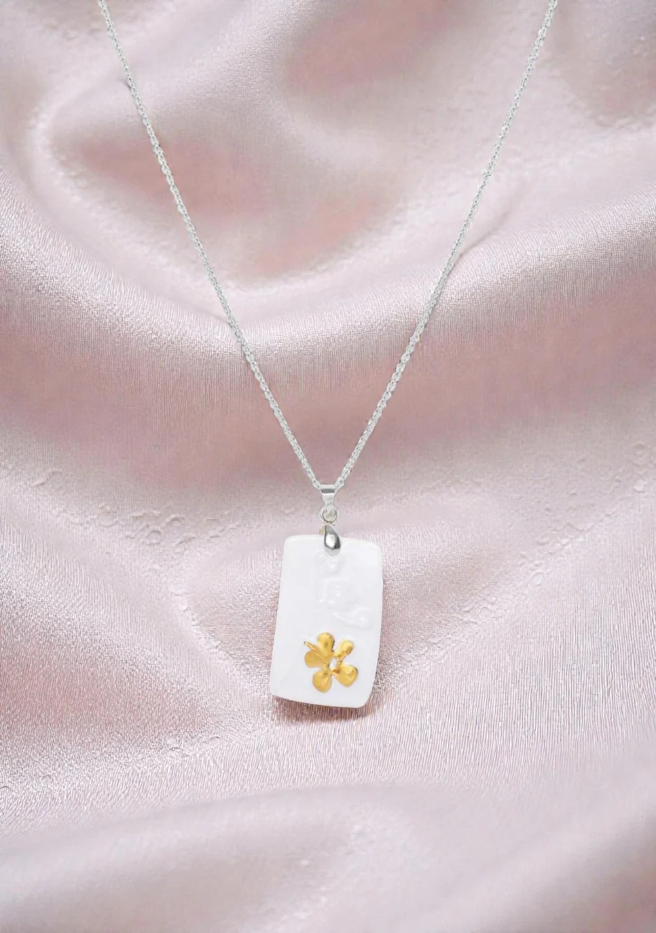Pure Elegance White Earring and Pendant Set - Image 3