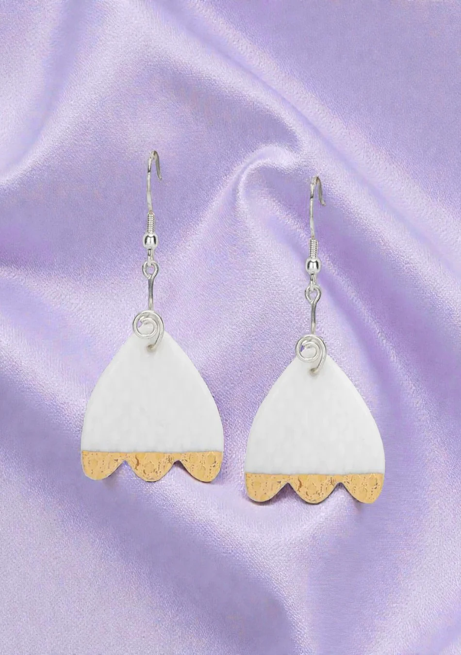 Pure Elegance White Earring and Pendant Set - Image 7