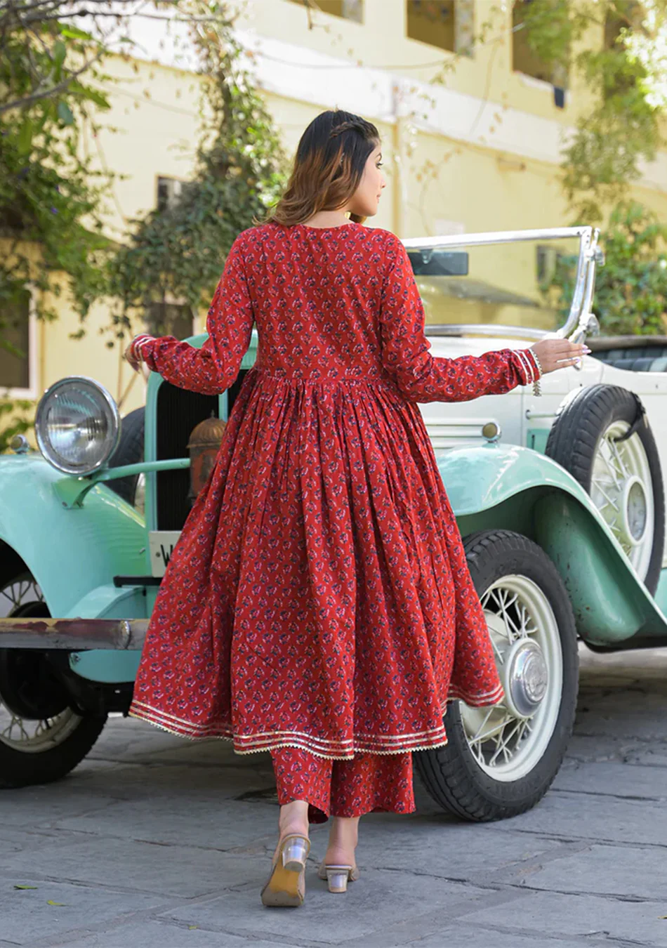 Red Floral Cotton Printed Anarkali Kurta Pant With Dupatta - Image 2