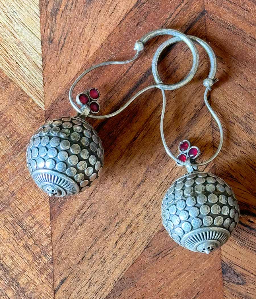 Red Sphere Elegance Danglers - Image 3