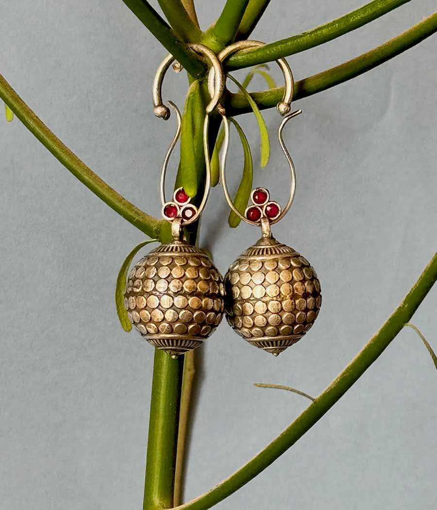 Red Sphere Elegance Danglers - Image 4
