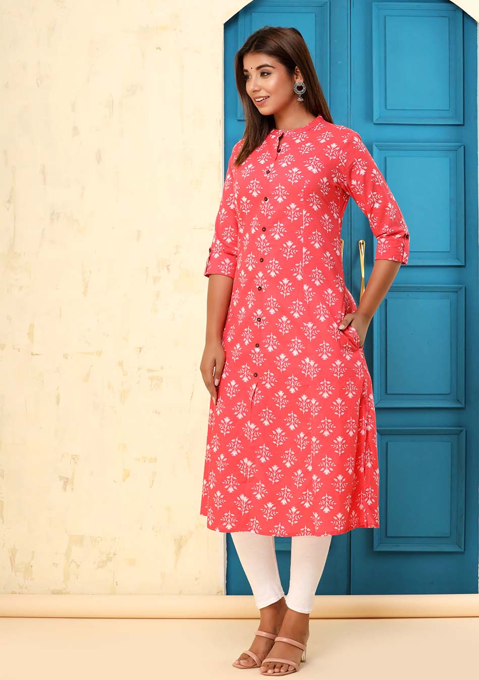 Red & White Floral Print Kurta - Image 2
