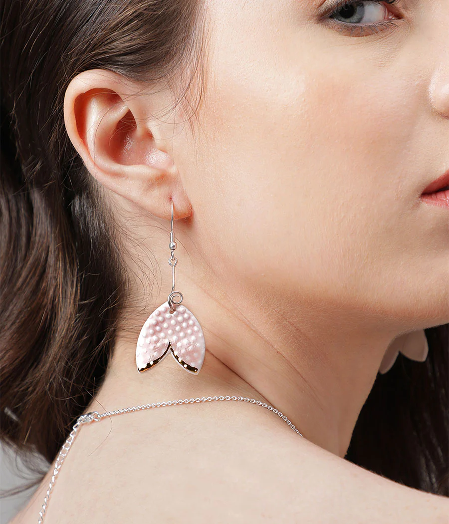 Rosy Fin Earring and Pendant Set - Image 4