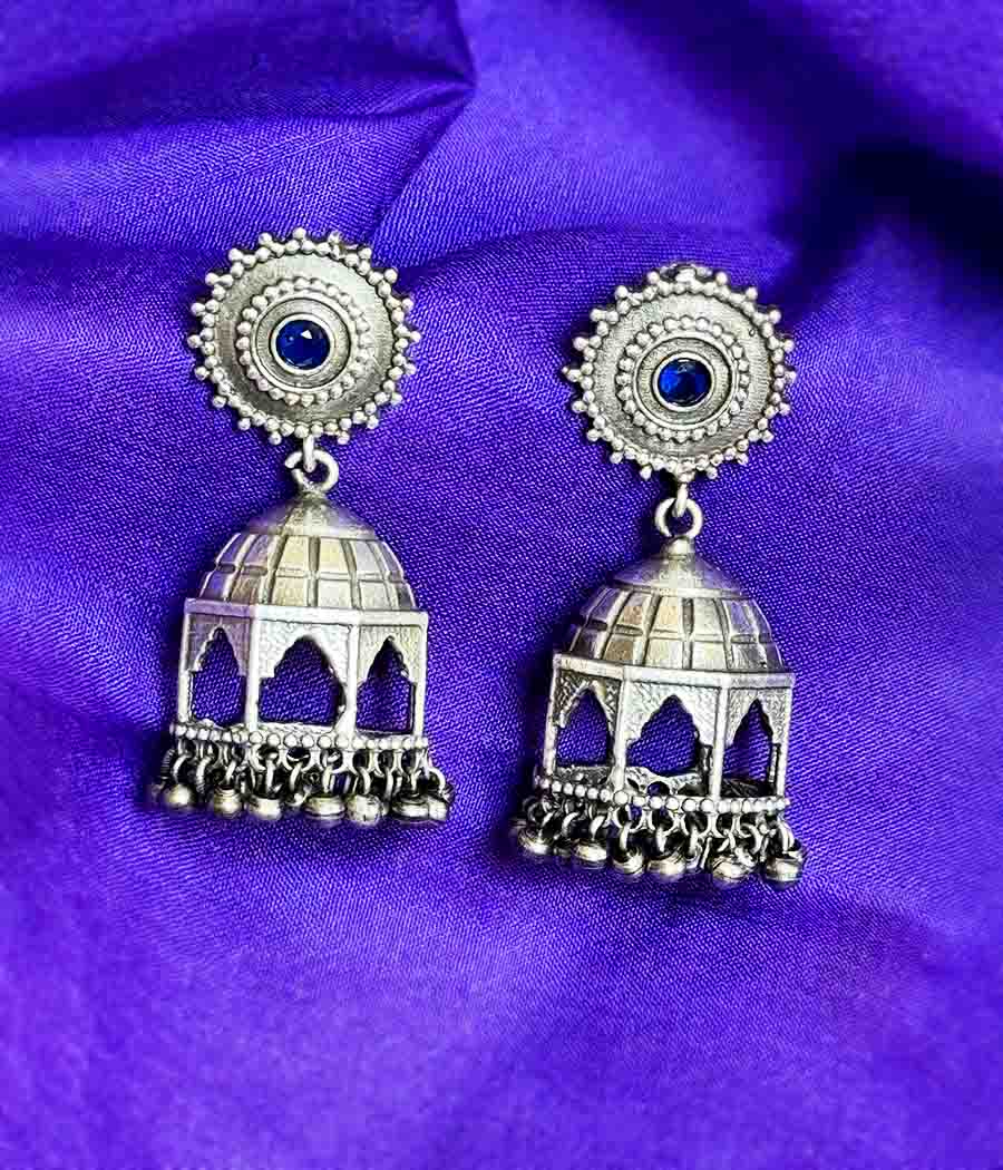 Royal Vista Dangler - Image 2